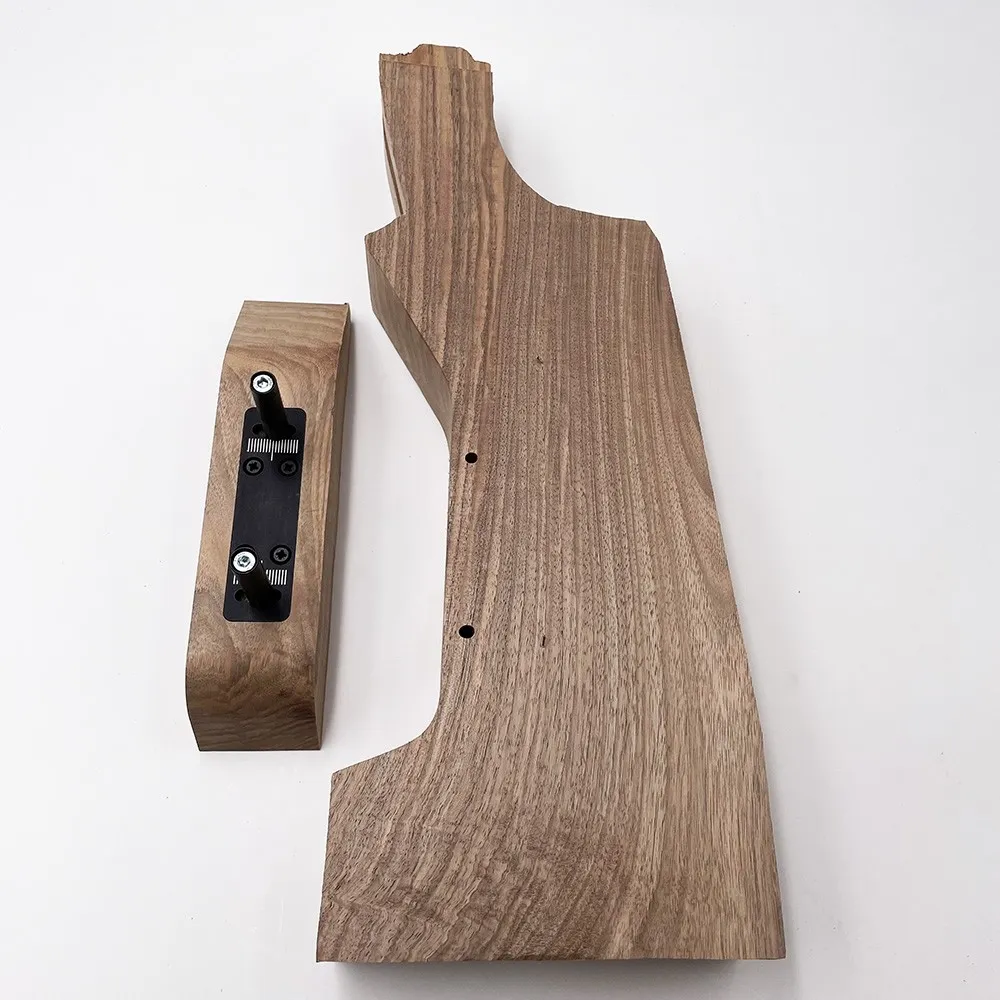 Legno incassato destro tipo Beretta DT con regolabile (n.12)