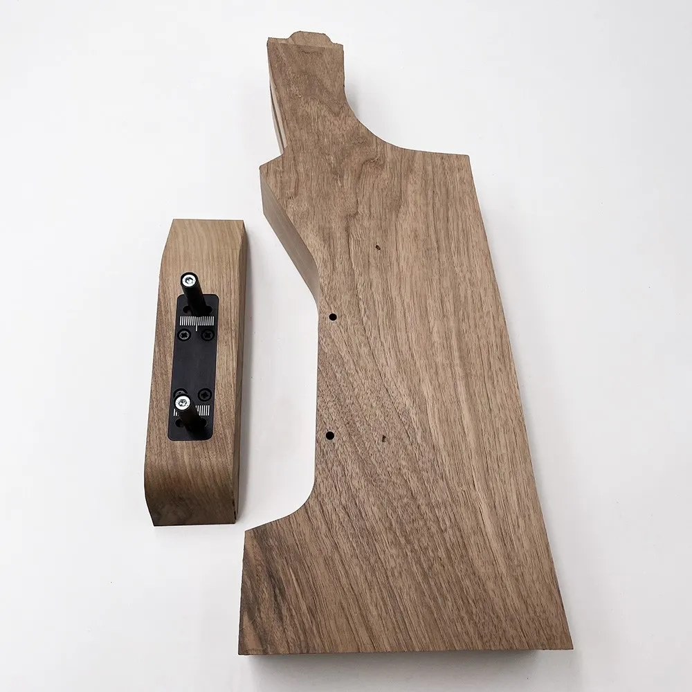 Legno incassato destro tipo Beretta DT con regolabile (n.9)