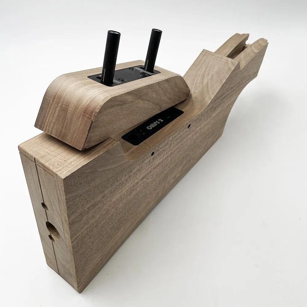 Legno incassato destro tipo Beretta DT con regolabile (n.14)