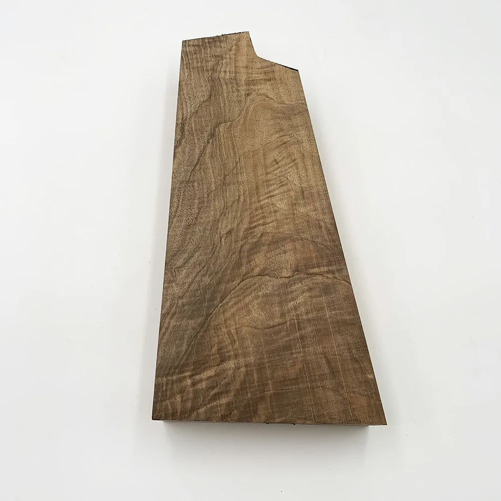 Legno con incassatura Tipo Benelli SL80 121 (A)