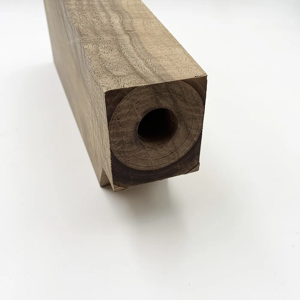Legno con incassatura Tipo Benelli SL80 121 (A)