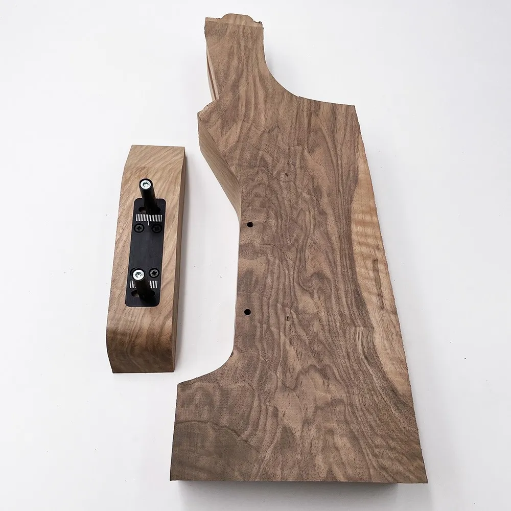 Legno incassato destro tipo Beretta DT con regolabile (n.11)
