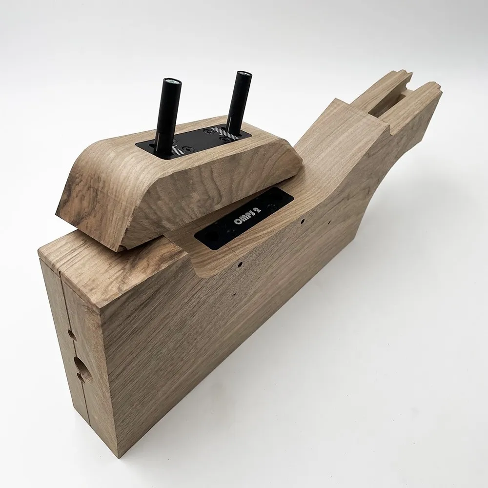 Legno incassato destro tipo Beretta DT con regolabile (n.9)